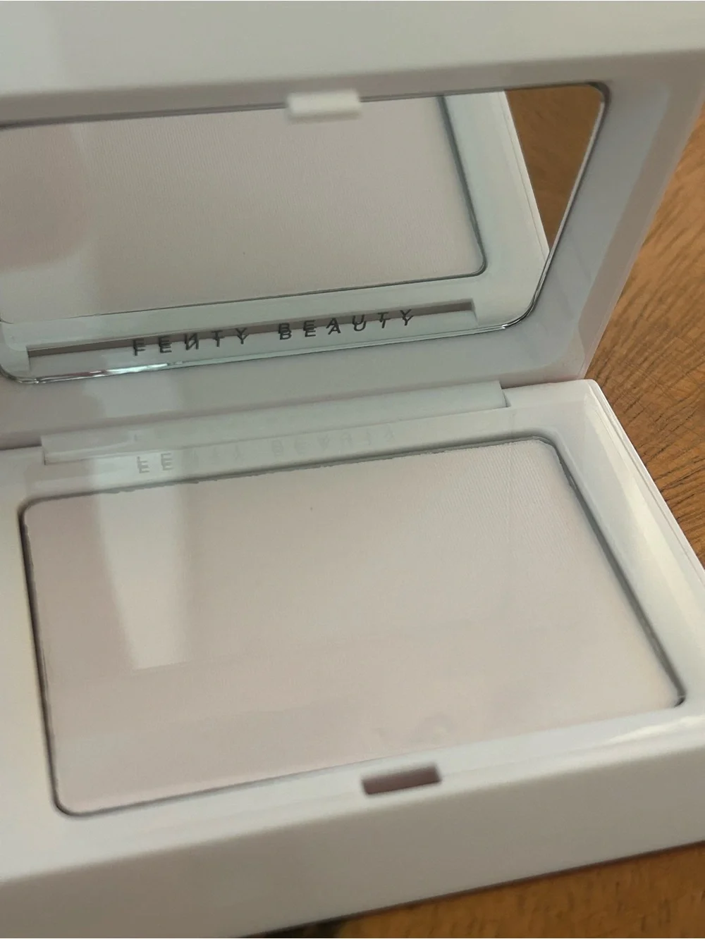NIB★Fenty Beauty Invisimatte Instant Setting + Blotting Powder